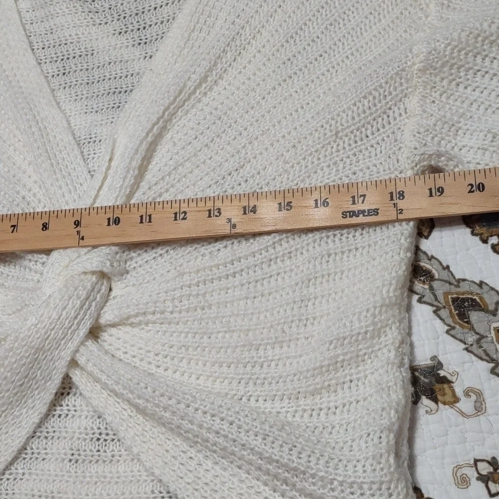Divided Sweater - Picture 6 of 7